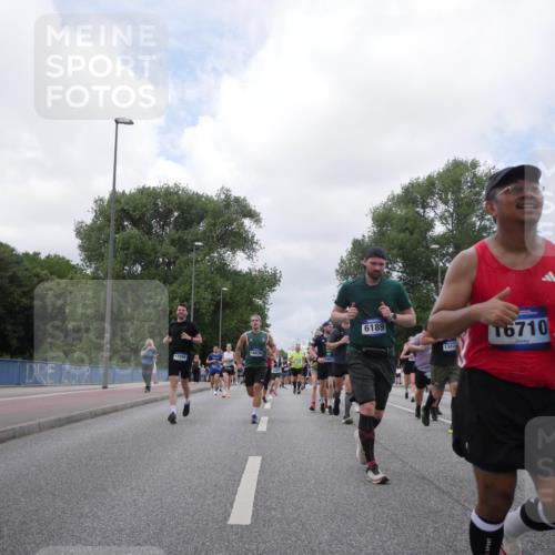 29.06.2025 - hella hamburg halbmarathon Luisa Fischer http://msf.ph/oto/8460411 29.06.2025 10:38:46 Kennedybrücke 17998, 18036, 6189, 13414, 16710, 2787, 3828, 4965, 5147, 6029, 6189, 6471, 6867, 8567, 9470, 9819, 10360, 10565, 10652 meine-sportfotos.de