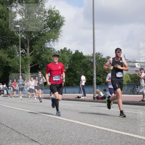 29.06.2025 - hella hamburg halbmarathon Luisa Fischer http://msf.ph/oto/8460422 29.06.2025 09:54:01 Kennedybrücke 4634, 15542, 14722, 15828, 13479, 1941, 3523, 4843, 5375, 5410, 7363, 7962, 8871, 9380, 10375 meine-sportfotos.de