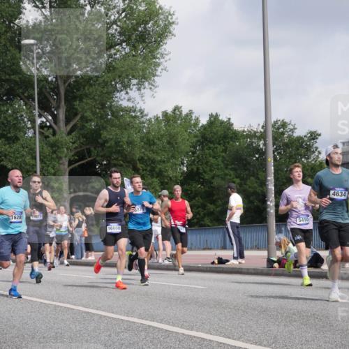 29.06.2025 - hella hamburg halbmarathon Luisa Fischer http://msf.ph/oto/8460550 29.06.2025 09:54:05 Kennedybrücke 16281, 875, 16660, 8871, 5410, 4634, 1570, 1903, 1920, 4999, 5410, 7105, 7363, 7962, 8346, 8871, 9114, 9364, 10375 meine-sportfotos.de