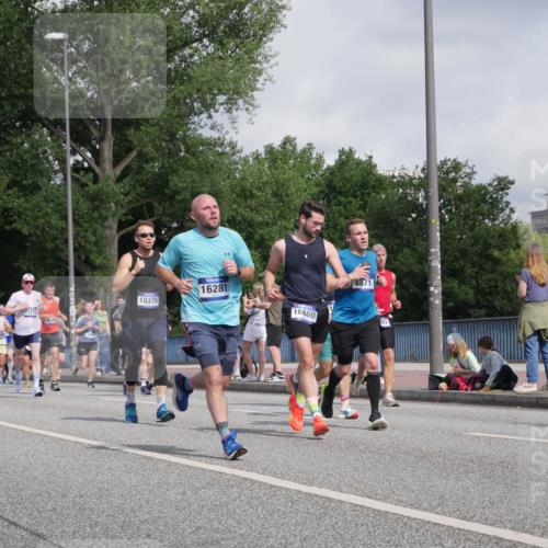 29.06.2025 - hella hamburg halbmarathon Luisa Fischer http://msf.ph/oto/8460574 29.06.2025 09:54:06 Kennedybrücke 10375, 11714, 16281, 16660, 8871, 1570, 1903, 1920, 4999, 5410, 7105, 7363, 7962, 8346, 8871, 9114, 9364, 10375, 10669 meine-sportfotos.de