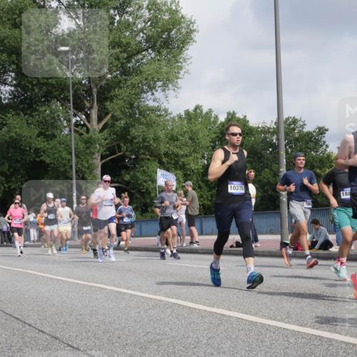 29.06.2025 - hella hamburg halbmarathon Luisa Fischer http://msf.ph/oto/8460593 29.06.2025 09:54:08 Kennedybrücke 11714, 9114, 10375, 796, 188, 16660, 1570, 1903, 1920, 4297, 4999, 5410, 7092, 7105, 7363, 7962, 8346, 8871, 9114, 9364, 10375, 10669 meine-sportfotos.de