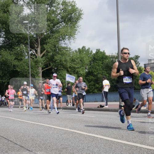 29.06.2025 - hella hamburg halbmarathon Luisa Fischer http://msf.ph/oto/8460604 29.06.2025 09:54:08 Kennedybrücke 18764, 9114, 4999, 11714, 19, 05, 1901, 157, 10375, 796, 18, 1570, 1903, 1920, 4297, 4999, 5410, 7092, 7105, 7363, 7962, 8346, 8871, 9114, 9364, 10375, 10669 meine-sportfotos.de