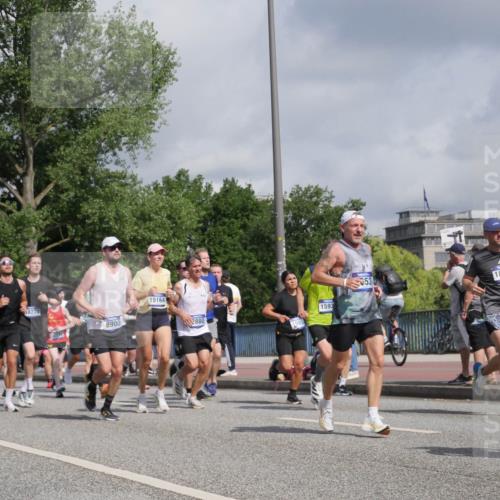 29.06.2025 - hella hamburg halbmarathon Luisa Fischer http://msf.ph/oto/8460696 29.06.2025 09:54:25 Kennedybrücke 5014, 18772, 8900, 15164, 2880, 1593, 15939, 53, 18049, 2023, 1312, 1353, 2653, 2880, 3437, 3697, 4991, 5014, 5129, 5987, 6490, 6770, 8074, 8359, 8900, 9358, 9659, 10319 meine-sportfotos.de