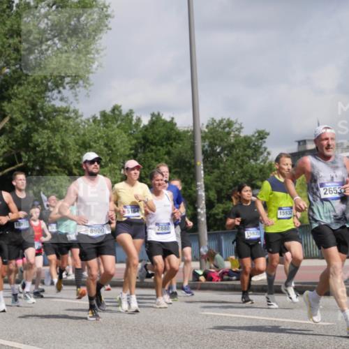 29.06.2025 - hella hamburg halbmarathon Luisa Fischer http://msf.ph/oto/8460700 29.06.2025 09:54:26 Kennedybrücke 014, 18772, 8900, 15164, 2880, 15935, 15932, 2653, 1312, 1353, 2653, 2880, 3437, 3697, 4991, 5014, 5129, 5987, 6490, 6770, 8074, 8359, 8900, 9358, 9659, 10319 meine-sportfotos.de