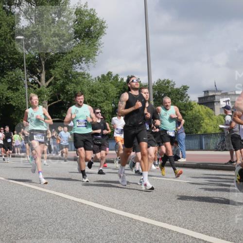 29.06.2025 - hella hamburg halbmarathon Luisa Fischer http://msf.ph/oto/8460760 29.06.2025 09:54:27 Kennedybrücke 3697, 8074, 5014, 15846, 5129, 8900, 1312, 1353, 2653, 2880, 3437, 3697, 4991, 5014, 5129, 5987, 6490, 6770, 8074, 8359, 8900, 9358, 9659, 10319 meine-sportfotos.de