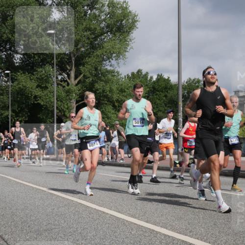 29.06.2025 - hella hamburg halbmarathon Luisa Fischer http://msf.ph/oto/8460777 29.06.2025 09:54:28 Kennedybrücke 17733, 1312, 8074, 5014, 1584, 12711, 5129, 1312, 1353, 1763, 2653, 2880, 3437, 3697, 5014, 5129, 5987, 6770, 8074, 8359, 8900, 9358, 9659 meine-sportfotos.de