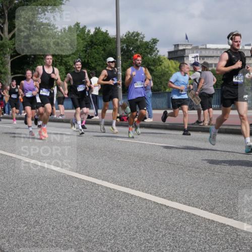 29.06.2025 - hella hamburg halbmarathon Luisa Fischer http://msf.ph/oto/8460853 29.06.2025 09:54:31 Kennedybrücke 170, 10978, 3697, 1773, 15185, 9659, 18330, 1312, 1353, 1569, 1763, 2880, 3437, 3697, 5014, 5047, 5129, 5690, 5987, 6770, 8074, 9358, 9659 meine-sportfotos.de