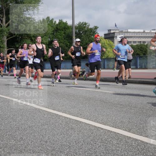 29.06.2025 - hella hamburg halbmarathon Luisa Fischer http://msf.ph/oto/8460858 29.06.2025 09:54:32 Kennedybrücke 17016, 353, 3697, 17911, 15185, 1773, 183, 9659, 1312, 1353, 1569, 1763, 3437, 3697, 5047, 5690, 5987, 9358, 9659 meine-sportfotos.de