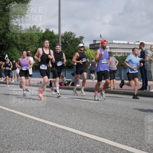 29.06.2025 - hella hamburg halbmarathon Luisa Fischer http://msf.ph/oto/8460863 29.06.2025 09:54:32 Kennedybrücke 14806, 16052, 7911, 10978, 17733, 1701, 3697, 15185, 659, 1312, 1353, 1569, 1763, 3437, 3697, 5047, 5690, 5987, 9358, 9659 meine-sportfotos.de