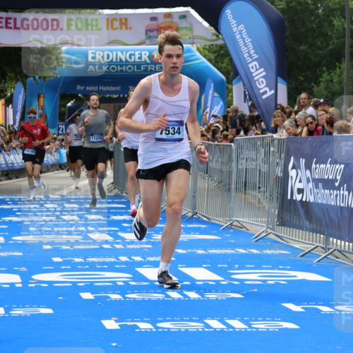 29.06.2025 - hella hamburg halbmarathon Strokosch-Dieckow http://msf.ph/oto/8460928 29.06.2025 10:34:29 Ziel 1644, 5550, 6305, 7534, 9686, 11230, 11661, 13618, 16148, 16417, 18099 meine-sportfotos.de