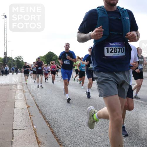 29.06.2025 - hella hamburg halbmarathon Lena Gebhardt http://msf.ph/oto/8461107 29.06.2025 09:54:50 Lombardsbrücke 18797, 15478, 15, 8981, 12670, 8117, 1171, 1342, 1549, 1817, 1942, 2020, 2222, 2367, 2442, 2470, 2561, 2592, 2596, 2670, 2816, 2889, 2955, 3208, 3209, 3562, 4017, 4816, 4832, 5020, 5399, 5447, 5638, 5705, 5706, 5884, 6266, 6290, 6389, 6723, 6819, 6923, 6978, 6991, 7087, 7274, 7335, 7659, 7709, 7908, 8117, 8142, 8374, 8482, 8487, 8576, 8657, 8698, 8916, 8981, 9031, 9038, 9051, 9093, 9159, 9476, 9661, 9710, 9815, 9869, 9924, 10057, 10237, 11333 meine-sportfotos.de