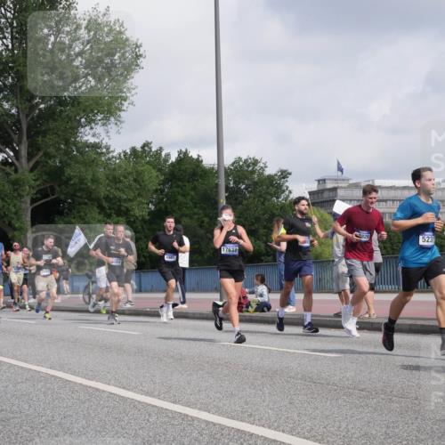 29.06.2025 - hella hamburg halbmarathon Luisa Fischer http://msf.ph/oto/8461175 29.06.2025 09:54:47 Kennedybrücke 046, 223, 17159, 14482, 20, 4565, 17637, 8, 829, 5231, 1057, 3618, 4565, 4871, 5231, 5336, 6711, 7185, 7710, 8564, 10691 meine-sportfotos.de