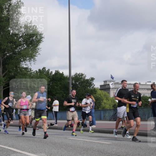 29.06.2025 - hella hamburg halbmarathon Luisa Fischer http://msf.ph/oto/8461265 29.06.2025 09:54:50 Kennedybrücke 7710, 17926, 12046, 159, 14462, 1069, 0664, 1057, 1604, 3305, 3618, 4565, 4871, 5231, 5336, 6373, 6711, 7185, 7710, 8564, 9444, 10493, 10691 meine-sportfotos.de