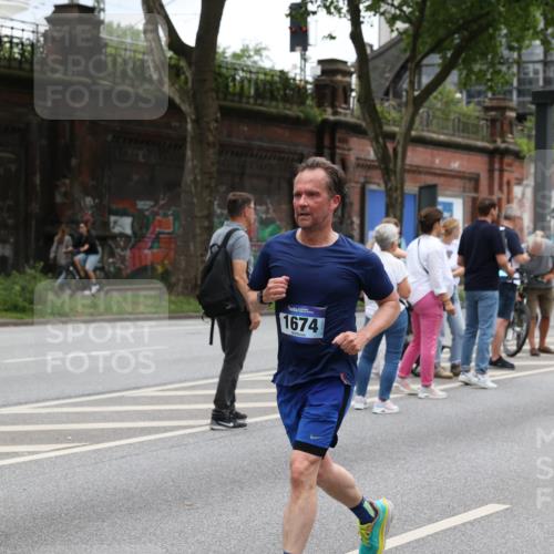 29.06.2025 - hella hamburg halbmarathon Yannick Fuchs http://msf.ph/oto/8461273 29.06.2025 10:56:46 20KM 1114, 1194, 1212, 1420, 1427, 1432, 1531, 1674, 1851, 2447, 2582, 2683, 2911, 3001, 3625, 3740, 4389, 4511, 6311, 6602, 6752, 6966, 7453, 7869, 8045, 8068, 8624, 8730, 9306, 11180, 11310, 12004, 12008, 12286, 12571, 12978, 13874, 13939, 14348, 14677, 14917, 16654, 16688, 17096, 17119, 17142, 18382, 18530 meine-sportfotos.de