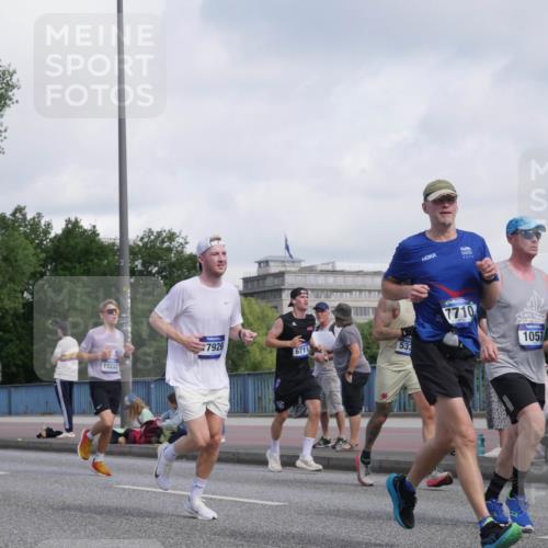29.06.2025 - hella hamburg halbmarathon Luisa Fischer http://msf.ph/oto/8461369 29.06.2025 09:54:53 Kennedybrücke 4560, 18659, 15233, 7926, 6711, 533, 7710, 1057, 4871, 1057, 1169, 1604, 3305, 4565, 4871, 4915, 5007, 5336, 6373, 6711, 7185, 7710, 8564, 8852, 9444, 10493, 10691 meine-sportfotos.de