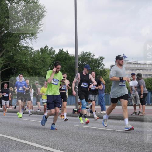 29.06.2025 - hella hamburg halbmarathon Luisa Fischer http://msf.ph/oto/8461470 29.06.2025 09:54:56 Kennedybrücke 49, 6373, 11679, 13269, 1848, 10493, 1604, 6550, 18, 9444, 1856, 1057, 1169, 1604, 3305, 4871, 4915, 5007, 5011, 5336, 6373, 6711, 7710, 8852, 9444, 10493, 10691 meine-sportfotos.de