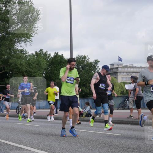 29.06.2025 - hella hamburg halbmarathon Luisa Fischer http://msf.ph/oto/8461500 29.06.2025 09:54:57 Kennedybrücke 915, 6373, 1149, 3269, 184, 10493, 9444, 6550, 18560, 1057, 1139, 1169, 1604, 3305, 4871, 4915, 5007, 5011, 5336, 6373, 6711, 8852, 9444, 10493 meine-sportfotos.de