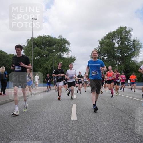 29.06.2025 - hella hamburg halbmarathon Luisa Fischer http://msf.ph/oto/8461559 29.06.2025 10:39:16 Kennedybrücke 11646, 318, 6845, 6093, 6092, 7140, 602, 5531, 1322, 1036, 1717, 2352, 2588, 3741, 3990, 4902, 5012, 5240, 5531, 6021, 6381, 6845, 6896, 7111, 7927, 8356, 10119, 10336, 10341, 10567 meine-sportfotos.de