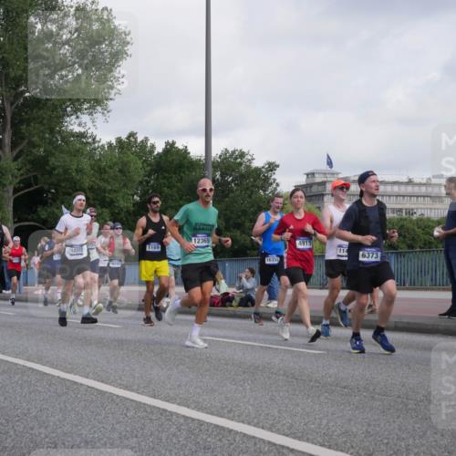 29.06.2025 - hella hamburg halbmarathon Luisa Fischer http://msf.ph/oto/8461753 29.06.2025 09:55:02 Kennedybrücke 9348, 14257, 15247, 877, 1139, 12372, 17281, 16592, 1169, 12365, 16338, 4915, 114, 6373, 110, 1139, 1169, 1512, 1604, 3305, 4915, 5007, 5011, 6373, 7961, 8852, 10741 meine-sportfotos.de