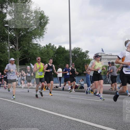 29.06.2025 - hella hamburg halbmarathon Luisa Fischer http://msf.ph/oto/8461852 29.06.2025 09:55:04 Kennedybrücke 5, 10741, 15813, 1454, 15247, 14257, 113, 12372, 1139, 1169, 1220, 1512, 4915, 5007, 5011, 7432, 7961, 8852, 10251, 10741 meine-sportfotos.de