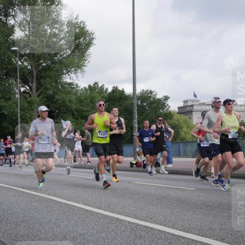 29.06.2025 - hella hamburg halbmarathon Luisa Fischer http://msf.ph/oto/8461871 29.06.2025 09:55:04 Kennedybrücke 14257, 15247, 1139, 16592, 15813, 5, 10741, 15011, 5007, 1139, 1169, 1220, 1512, 4915, 5007, 5011, 7432, 7961, 8852, 10251, 10741 meine-sportfotos.de