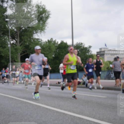 29.06.2025 - hella hamburg halbmarathon Luisa Fischer http://msf.ph/oto/8461895 29.06.2025 09:55:05 Kennedybrücke 1139, 1169, 1220, 1512, 4915, 5007, 5011, 7432, 7961, 8852, 10099, 10251, 10741 meine-sportfotos.de