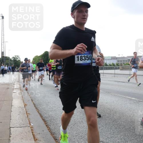 29.06.2025 - hella hamburg halbmarathon Lena Gebhardt http://msf.ph/oto/8461897 29.06.2025 09:54:54 Lombardsbrücke 13147, 15684, 18350, 90, 18211, 1200, 1342, 1549, 1817, 1942, 2222, 2367, 2442, 2470, 2561, 2592, 2596, 2670, 2816, 2889, 2955, 3208, 3209, 3258, 3562, 4017, 4121, 4816, 4832, 5399, 5447, 5638, 5705, 5706, 5884, 6027, 6266, 6290, 6389, 6723, 6819, 6923, 6978, 6991, 7087, 7274, 7335, 7659, 7709, 7908, 8117, 8142, 8371, 8374, 8437, 8482, 8487, 8657, 8916, 8981, 9031, 9038, 9051, 9093, 9159, 9476, 9661, 9710, 9869, 9924, 9931, 10057, 10237, 11333 meine-sportfotos.de