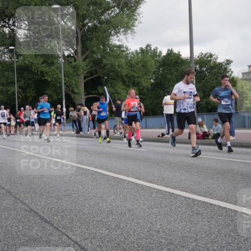 29.06.2025 - hella hamburg halbmarathon Luisa Fischer http://msf.ph/oto/8462172 29.06.2025 09:55:11 Kennedybrücke 7432, 1220, 7961, 1220, 1415, 1512, 2233, 4080, 7067, 7191, 7432, 7451, 7865, 7961, 8467, 10099, 10251, 10741 meine-sportfotos.de