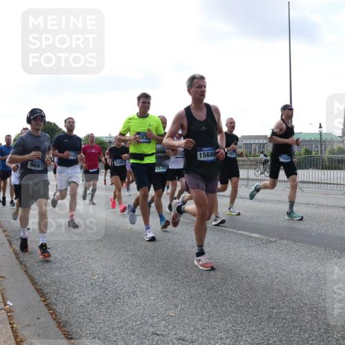 29.06.2025 - hella hamburg halbmarathon Lena Gebhardt http://msf.ph/oto/8462231 29.06.2025 09:54:55 Lombardsbrücke 9661, 147, 6389, 483, 15350, 15684, 6991, 17544, 1200, 1549, 1817, 1942, 2222, 2367, 2442, 2470, 2561, 2592, 2596, 2670, 2816, 2889, 2955, 3208, 3209, 3258, 3562, 4017, 4121, 4816, 4832, 5399, 5447, 5638, 5705, 5706, 5884, 6027, 6266, 6290, 6389, 6723, 6819, 6923, 6978, 6991, 7087, 7274, 7335, 7659, 7709, 7908, 8117, 8142, 8371, 8374, 8437, 8482, 8487, 8657, 8693, 8889, 8916, 8981, 9031, 9038, 9051, 9093, 9159, 9476, 9661, 9710, 9869, 9924, 9931, 10057, 10237, 11333 meine-sportfotos.de
