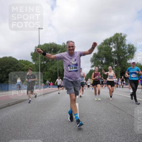 29.06.2025 - hella hamburg halbmarathon Luisa Fischer http://msf.ph/oto/8462237 29.06.2025 10:39:37 Kennedybrücke 5246, 780, 12661, 15077, 9701, 1224, 5171, 5246, 5540, 5747, 5919, 6417, 8530, 9229, 9295, 9694, 9701 meine-sportfotos.de