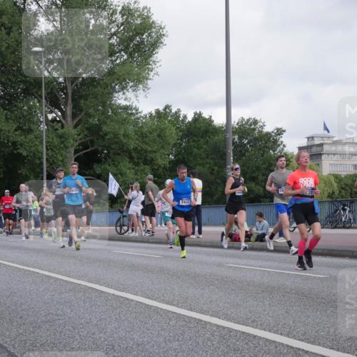 29.06.2025 - hella hamburg halbmarathon Luisa Fischer http://msf.ph/oto/8462261 29.06.2025 09:55:13 Kennedybrücke 557, 10099, 786, 7432, 1444, 10, 20, 1220, 1415, 2233, 3109, 3124, 4080, 5477, 7067, 7191, 7432, 7451, 7865, 7961, 8467, 10099, 10251 meine-sportfotos.de