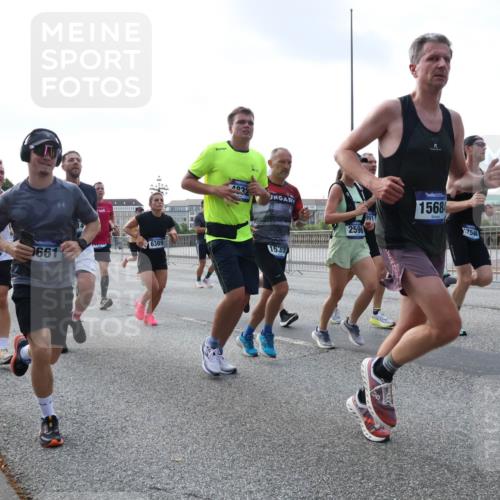 29.06.2025 - hella hamburg halbmarathon Lena Gebhardt http://msf.ph/oto/8462291 29.06.2025 09:54:56 Lombardsbrücke 402, 2596, 1530, 6389, 1209, 13, 661, 15684, 17544, 1200, 1549, 1817, 1942, 2222, 2367, 2442, 2470, 2561, 2592, 2596, 2670, 2816, 2955, 3208, 3209, 3258, 3562, 4017, 4121, 4816, 4832, 5399, 5447, 5638, 5705, 5706, 5884, 6027, 6266, 6290, 6389, 6723, 6819, 6923, 6978, 6991, 7087, 7274, 7335, 7659, 7709, 7908, 8117, 8142, 8371, 8374, 8437, 8482, 8487, 8657, 8693, 8889, 8916, 8981, 9031, 9038, 9051, 9093, 9159, 9476, 9661, 9710, 9869, 9924, 9931, 10057, 10237, 11333 meine-sportfotos.de