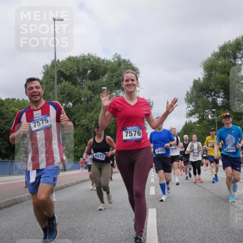 29.06.2025 - hella hamburg halbmarathon Luisa Fischer http://msf.ph/oto/8462391 29.06.2025 10:39:42 Kennedybrücke 7575, 87, 5573, 7576, 18466, 44134, 13602, 18644, 14133, 1224, 3401, 3699, 4245, 5171, 5540, 5747, 5919, 6417, 8530, 8581, 9432, 9694, 9701, 10531, 10577 meine-sportfotos.de