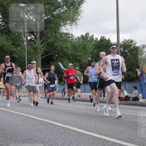 29.06.2025 - hella hamburg halbmarathon Luisa Fischer http://msf.ph/oto/8462430 29.06.2025 09:55:17 Kennedybrücke 12579, 17000, 7067, 10, 7191, 2233, 1415, 14661, 4080, 1220, 1415, 2233, 3109, 3124, 4080, 4497, 4691, 5477, 7067, 7191, 7432, 7451, 7865, 8467, 10099, 10251, 10796 meine-sportfotos.de