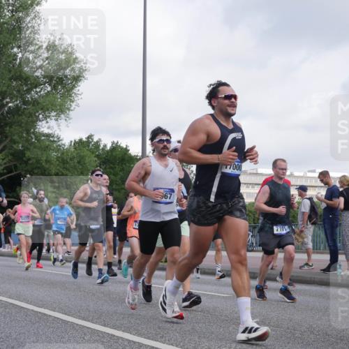 29.06.2025 - hella hamburg halbmarathon Luisa Fischer http://msf.ph/oto/8462568 29.06.2025 09:55:20 Kennedybrücke 12579, 5477, 15666, 13, 967, 7000, 7191, 1415, 1468, 2233, 3109, 3124, 4080, 4497, 4691, 5476, 5477, 7067, 7191, 7451, 7865, 8467, 10796 meine-sportfotos.de