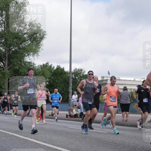 29.06.2025 - hella hamburg halbmarathon Luisa Fischer http://msf.ph/oto/8462596 29.06.2025 09:55:21 Kennedybrücke 1124, 1892, 12579, 5477, 18806, 588, 13687, 3109, 706, 1415, 1468, 2233, 3109, 3124, 4497, 4691, 5476, 5477, 7067, 7191, 7451, 7843, 8467, 10796 meine-sportfotos.de