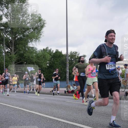 29.06.2025 - hella hamburg halbmarathon Luisa Fischer http://msf.ph/oto/8462643 29.06.2025 09:55:23 Kennedybrücke 15666, 5477, 12579, 1079, 1415, 1468, 2233, 3098, 3109, 3124, 4497, 4691, 5476, 5477, 7067, 7191, 7325, 7843, 9081, 10000, 10796 meine-sportfotos.de