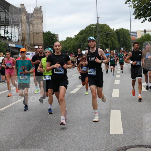 29.06.2025 - hella hamburg halbmarathon Yannick Fuchs http://msf.ph/oto/8462651 29.06.2025 10:56:53 20KM 1114, 1126, 1194, 1212, 1420, 1427, 1531, 1674, 1851, 1881, 2447, 2582, 2683, 2911, 3001, 3182, 3248, 3625, 3740, 4389, 4511, 4538, 5653, 5708, 5763, 6311, 6602, 6966, 7453, 8068, 8176, 8721, 8730, 9306, 9554, 11310, 12004, 12008, 12286, 12571, 12836, 12978, 13739, 13874, 13939, 14348, 14677, 14917, 16420, 16540, 17045, 17096, 17119, 17142, 17818, 18382, 18530, 18999, 19241 meine-sportfotos.de
