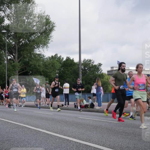 29.06.2025 - hella hamburg halbmarathon Luisa Fischer http://msf.ph/oto/8462659 29.06.2025 09:55:23 Kennedybrücke 14849, 18691, 1528, 18920, 4497, 5666, 18600, 5477, 1415, 1468, 2233, 3098, 3109, 3124, 4497, 4691, 5476, 5477, 7067, 7191, 7325, 7843, 9081, 10000, 10796 meine-sportfotos.de