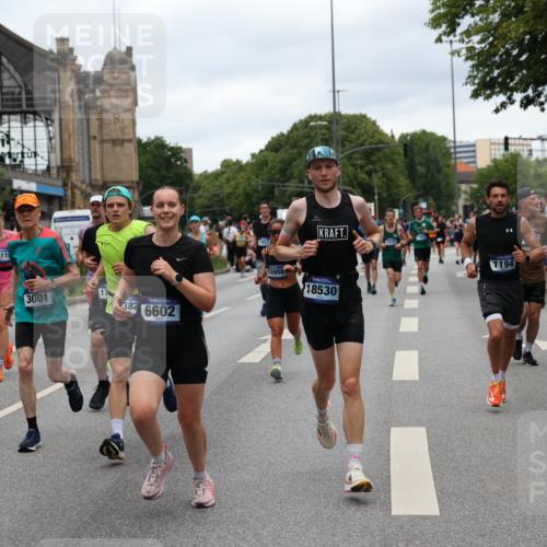 29.06.2025 - hella hamburg halbmarathon Yannick Fuchs http://msf.ph/oto/8462662 29.06.2025 10:56:53 20KM 1114, 1126, 1194, 1212, 1420, 1427, 1531, 1674, 1851, 1881, 2447, 2582, 2683, 2911, 3001, 3182, 3248, 3625, 3740, 4389, 4511, 4538, 5653, 5708, 5763, 6311, 6602, 6966, 7453, 8068, 8176, 8721, 8730, 9306, 9554, 11310, 12004, 12008, 12286, 12571, 12836, 12978, 13739, 13874, 13939, 14348, 14677, 14917, 16420, 16540, 17045, 17096, 17119, 17142, 17818, 18382, 18530, 18999, 19241 meine-sportfotos.de