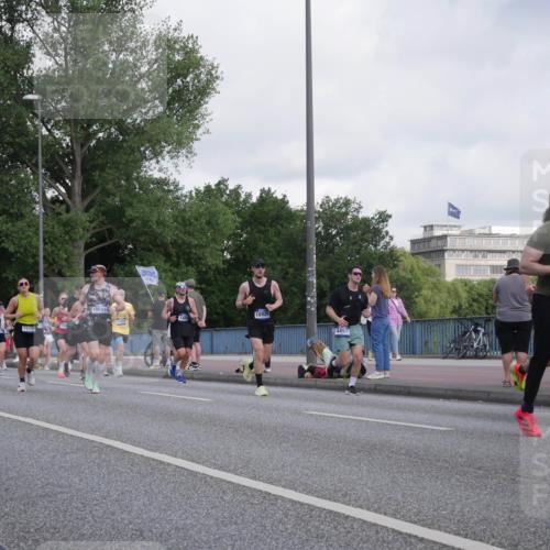29.06.2025 - hella hamburg halbmarathon Luisa Fischer http://msf.ph/oto/8462679 29.06.2025 09:55:24 Kennedybrücke 4849, 15280, 18691, 18920, 4497, 15666, 06, 1070, 1468, 1613, 1782, 2233, 3098, 3109, 3124, 4497, 4691, 5476, 5477, 7067, 7191, 7325, 7843, 9081, 10000, 10796 meine-sportfotos.de