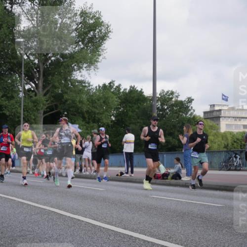 29.06.2025 - hella hamburg halbmarathon Luisa Fischer http://msf.ph/oto/8462699 29.06.2025 09:55:24 Kennedybrücke 14849, 15280, 18982, 18920, 18691, 4497, 1070, 1468, 1613, 1782, 2233, 3098, 3109, 3124, 4497, 4691, 5476, 5477, 7067, 7191, 7325, 7843, 9081, 10000, 10796 meine-sportfotos.de