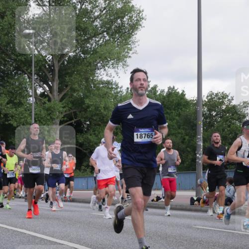 29.06.2025 - hella hamburg halbmarathon Luisa Fischer http://msf.ph/oto/8462975 29.06.2025 09:55:30 Kennedybrücke 3917, 1070, 10000, 18765, 1134, 1070, 1468, 1613, 1782, 2189, 3021, 3098, 3917, 3928, 4277, 4933, 4981, 5476, 5682, 6152, 6716, 7005, 7093, 7325, 7599, 7843, 8664, 8694, 8722, 9081, 9213, 9540, 10000, 10750 meine-sportfotos.de