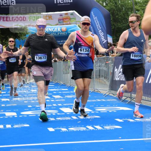 29.06.2025 - hella hamburg halbmarathon Strokosch-Dieckow http://msf.ph/oto/8463117 29.06.2025 10:47:15 Ziel 2623, 2864, 5024, 6134, 6168, 6203, 6373, 6716, 7480, 10208, 10211, 11491, 11518, 13007, 13672, 13782, 14722, 15611, 16089, 16286, 17718, 17915, 18856 meine-sportfotos.de