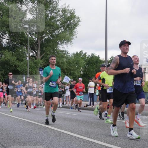 29.06.2025 - hella hamburg halbmarathon Luisa Fischer http://msf.ph/oto/8463153 29.06.2025 09:55:33 Kennedybrücke 921, 2783, 4981, 14690, 3928, 12723, 16414, 9540, 1070, 1613, 1012, 1070, 1613, 1735, 1782, 2048, 2189, 2590, 2970, 3021, 3098, 3304, 3907, 3917, 3928, 4277, 4933, 4981, 5476, 5682, 6152, 6716, 7005, 7093, 7325, 7599, 7843, 8145, 8664, 8694, 8722, 9081, 9213, 9538, 9540, 10000, 10313, 10750 meine-sportfotos.de