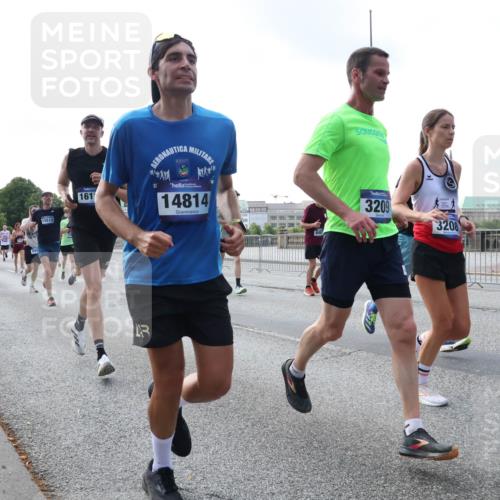 29.06.2025 - hella hamburg halbmarathon Lena Gebhardt http://msf.ph/oto/8463187 29.06.2025 09:54:59 Lombardsbrücke 16403, 14814, 1, 161, 3209, 3208, 1200, 1549, 1817, 1942, 2222, 2274, 2367, 2442, 2470, 2561, 2592, 2596, 2670, 2816, 2955, 3208, 3209, 3258, 4121, 4816, 4832, 5399, 5447, 5638, 5705, 5706, 5884, 6027, 6290, 6389, 6723, 6819, 6923, 6938, 6978, 6991, 7087, 7274, 7335, 7659, 7908, 8117, 8142, 8371, 8374, 8437, 8482, 8487, 8657, 8693, 8889, 8916, 8981, 9031, 9038, 9051, 9093, 9159, 9476, 9661, 9710, 9869, 9924, 9931, 11333 meine-sportfotos.de