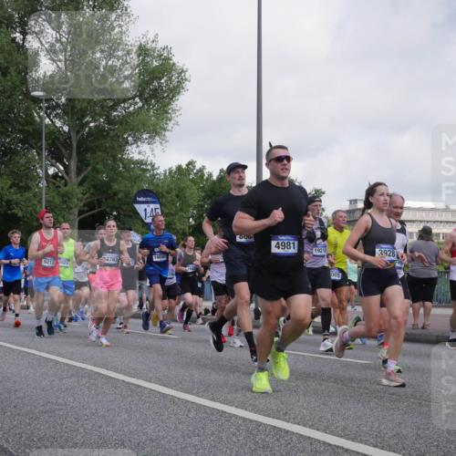 29.06.2025 - hella hamburg halbmarathon Luisa Fischer http://msf.ph/oto/8463298 29.06.2025 09:55:37 Kennedybrücke 1, 45, 13403, 9213, 3021, 15175, 2783, 14690, 206, 000, 4981, 19210, 005, 3928, 12966, 1012, 1070, 1613, 1735, 1782, 2048, 2189, 2590, 2970, 3021, 3304, 3907, 3917, 3928, 4277, 4933, 4981, 5623, 5682, 6152, 6716, 7005, 7093, 7599, 8145, 8664, 8694, 8704, 8722, 9213, 9232, 9374, 9538, 9540, 10208, 10246, 10313, 10750 meine-sportfotos.de