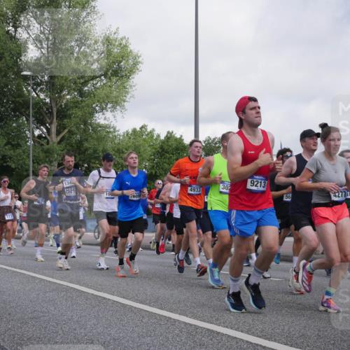 29.06.2025 - hella hamburg halbmarathon Luisa Fischer http://msf.ph/oto/8463430 29.06.2025 09:55:39 Kennedybrücke 10208, 173, 973, 134, 10, 6000, 111, 4933, 302, 9213, 56, 4277, 45, 19, 1012, 1735, 2048, 2189, 2213, 2590, 2970, 3021, 3304, 3907, 3917, 3928, 4277, 4933, 4981, 5623, 5682, 6152, 6712, 6716, 7005, 7093, 7765, 8145, 8664, 8694, 8704, 8722, 9213, 9232, 9374, 9534, 9538, 9540, 9585, 10208, 10246, 10313 meine-sportfotos.de