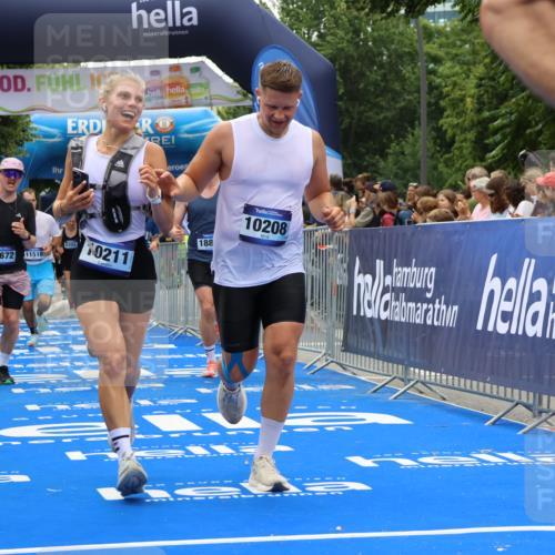 29.06.2025 - hella hamburg halbmarathon Strokosch-Dieckow http://msf.ph/oto/8463489 29.06.2025 10:47:13 Ziel 2623, 2864, 4093, 5024, 6134, 6168, 6203, 6373, 6716, 7480, 7908, 10208, 10211, 11518, 12579, 13007, 13672, 13782, 14722, 15611, 15684, 16286, 17718, 17915, 18856 meine-sportfotos.de