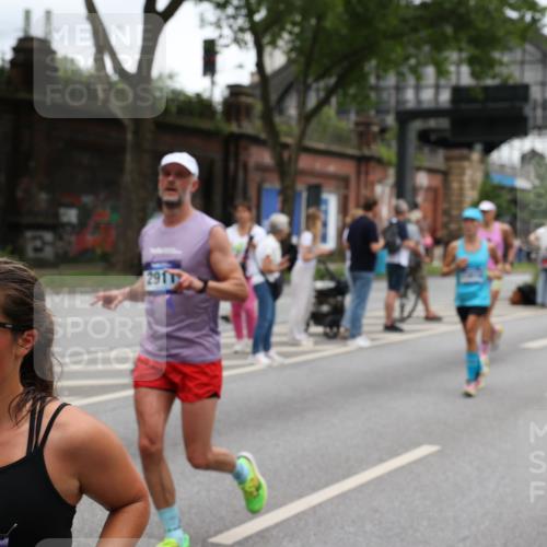 29.06.2025 - hella hamburg halbmarathon Yannick Fuchs http://msf.ph/oto/8463542 29.06.2025 10:56:57 20KM 1114, 1126, 1194, 1420, 1427, 1531, 1851, 1881, 2447, 2582, 2683, 2911, 3001, 3182, 3248, 3625, 3740, 4389, 4511, 4538, 5058, 5653, 5708, 5763, 6142, 6311, 6602, 6966, 7453, 8068, 8176, 8478, 8721, 9306, 9554, 11310, 11402, 12004, 12008, 12571, 12836, 12978, 13739, 13874, 13939, 14348, 14677, 14917, 16371, 16420, 16540, 17045, 17096, 17119, 17142, 17818, 18359, 18382, 18530, 18999, 19241 meine-sportfotos.de